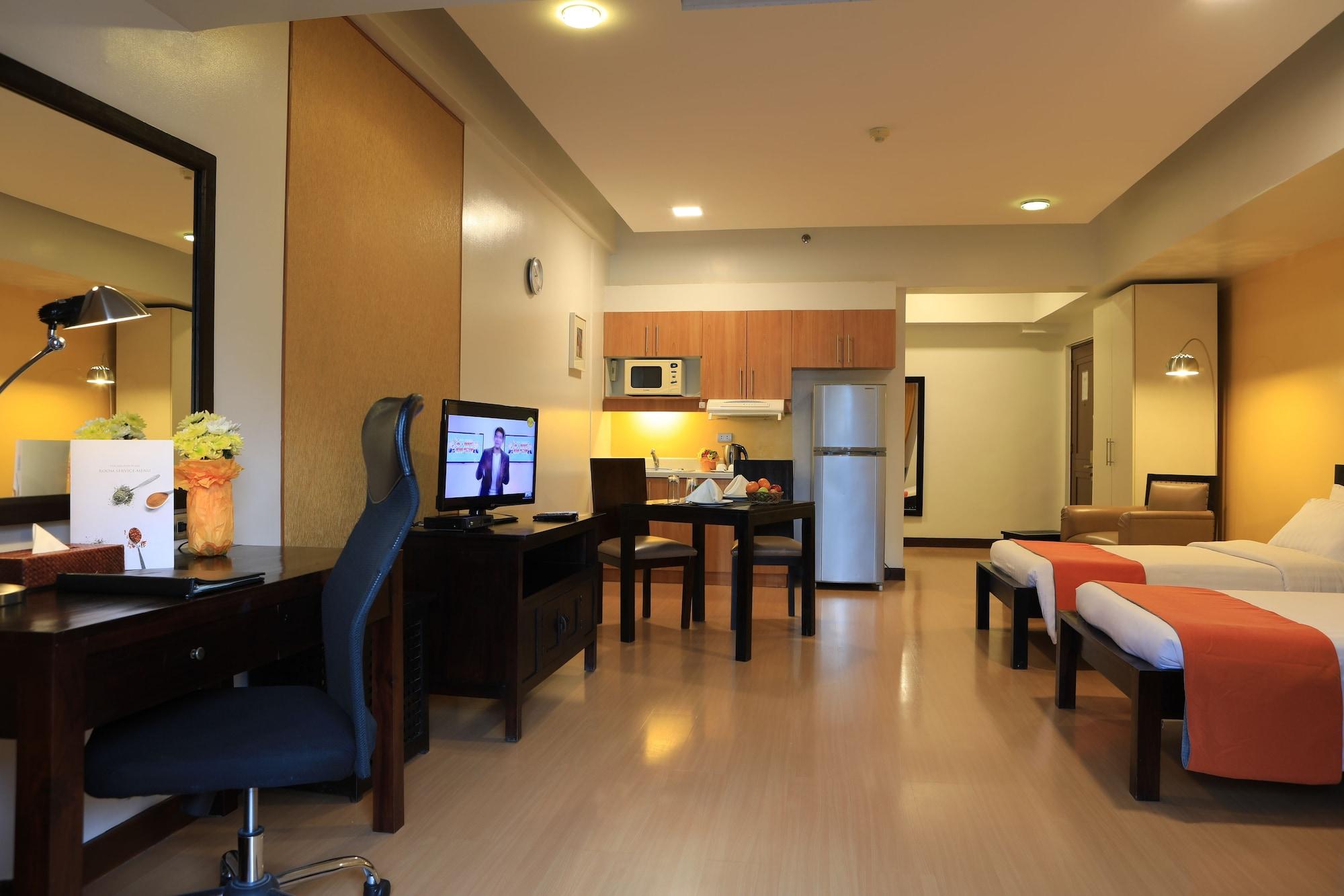 The Malayan Plaza Hotel Pasig City Екстер'єр фото