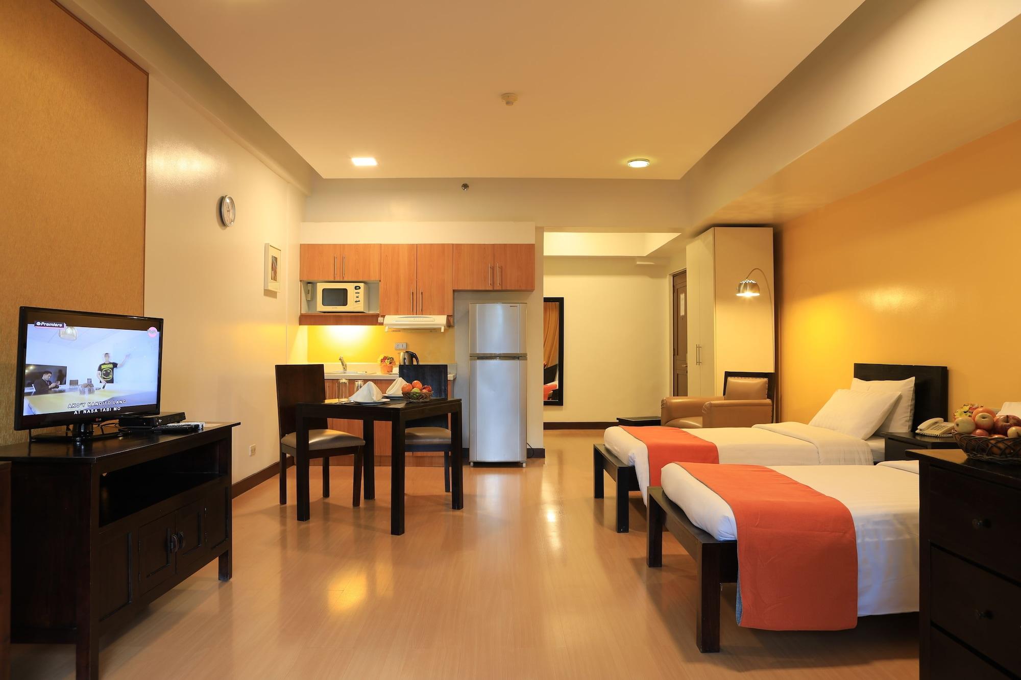 The Malayan Plaza Hotel Pasig City Екстер'єр фото