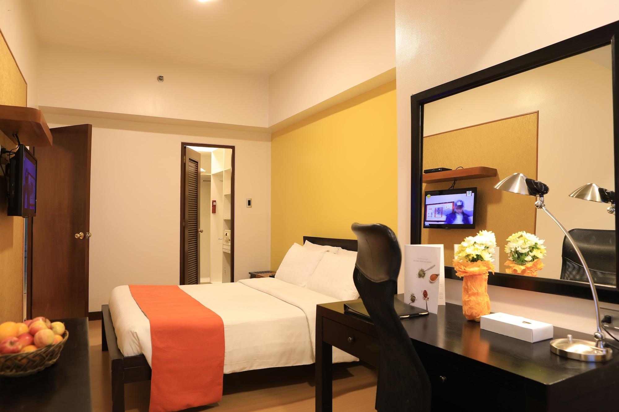 The Malayan Plaza Hotel Pasig City Екстер'єр фото