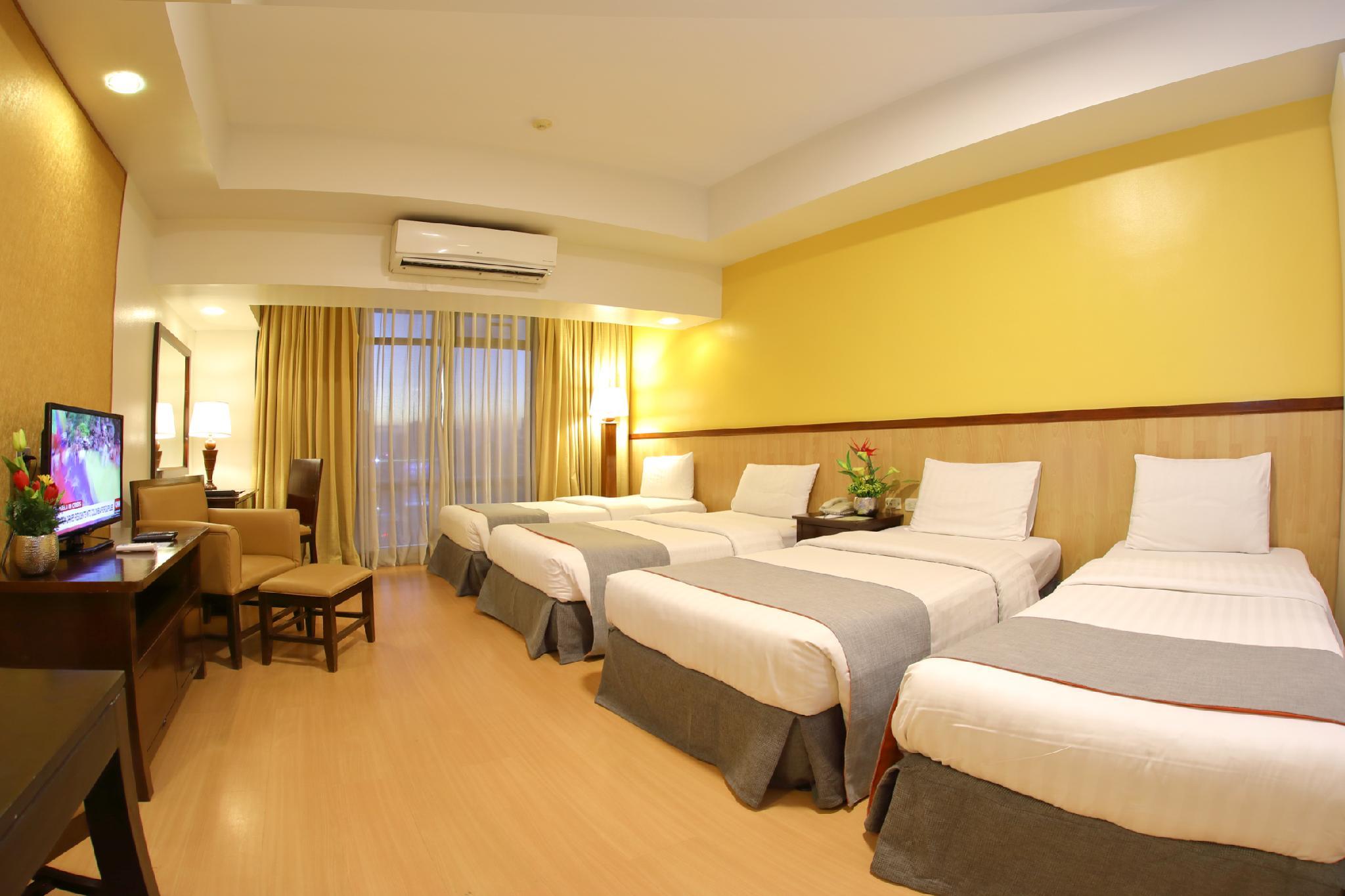The Malayan Plaza Hotel Pasig City Екстер'єр фото