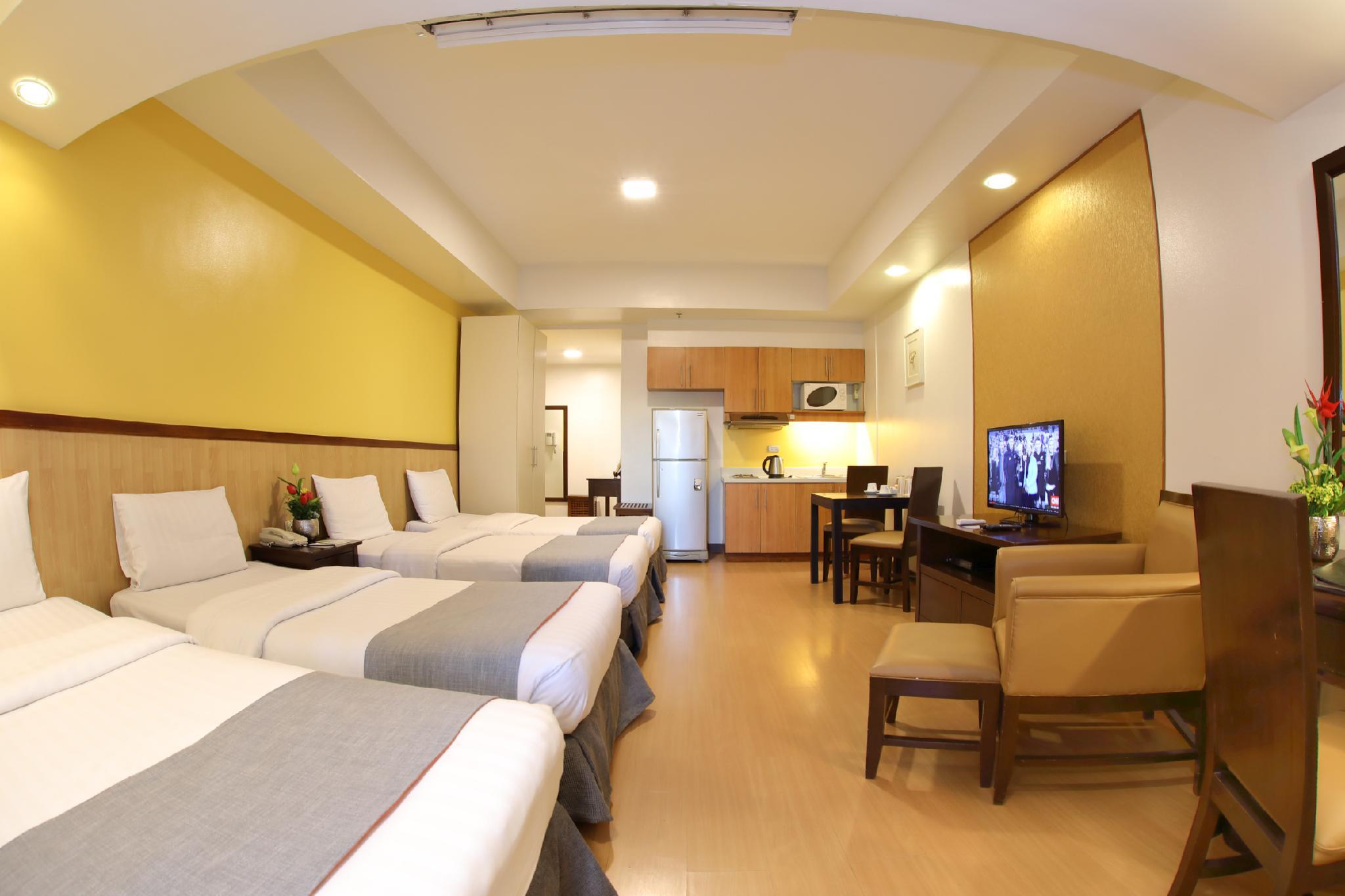 The Malayan Plaza Hotel Pasig City Екстер'єр фото