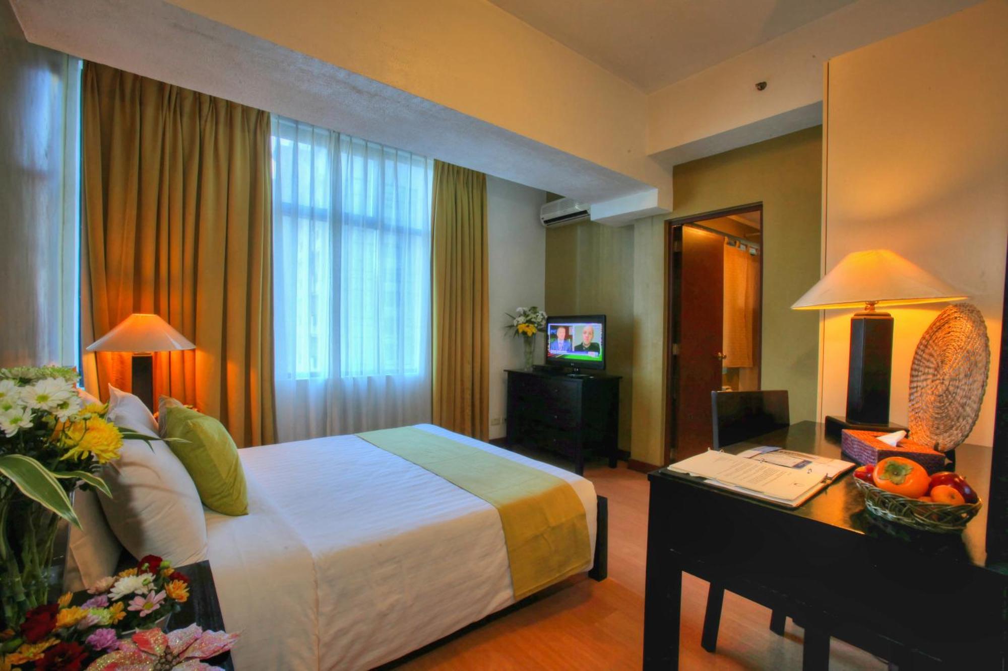 The Malayan Plaza Hotel Pasig City Екстер'єр фото