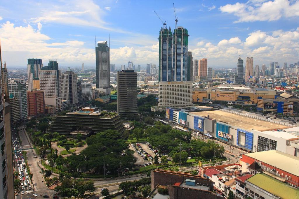 The Malayan Plaza Hotel Pasig City Екстер'єр фото