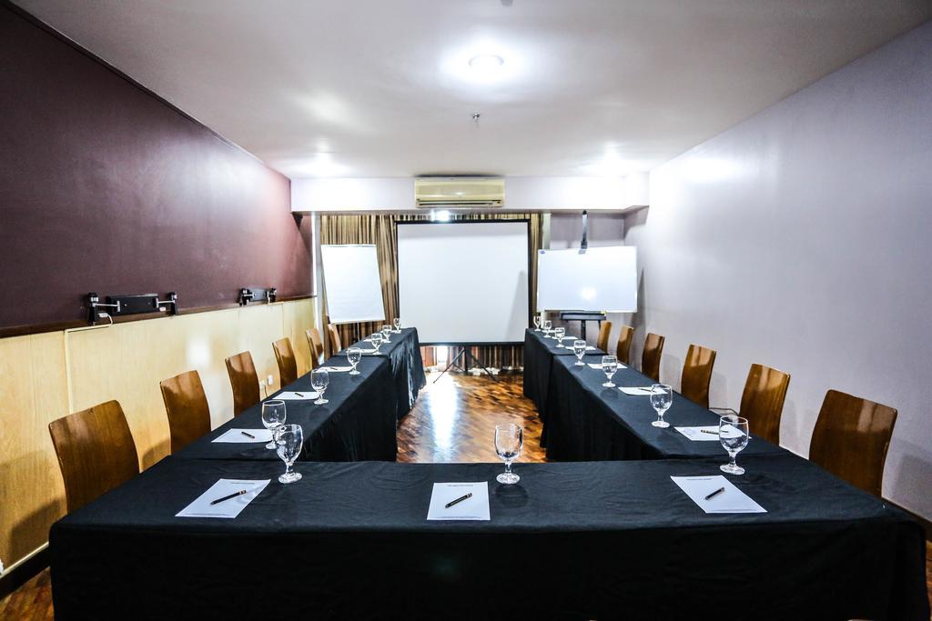 The Malayan Plaza Hotel Pasig City Екстер'єр фото