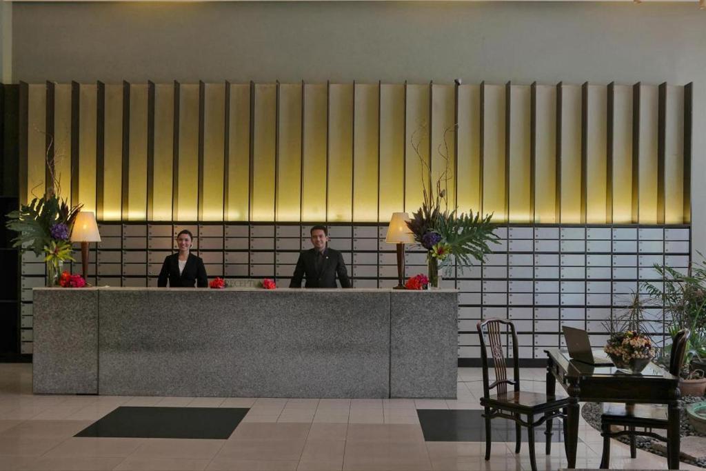 The Malayan Plaza Hotel Pasig City Екстер'єр фото